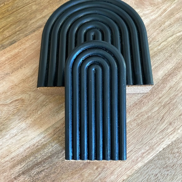 Rainbow Bookends - Black - Picture 5 of 9